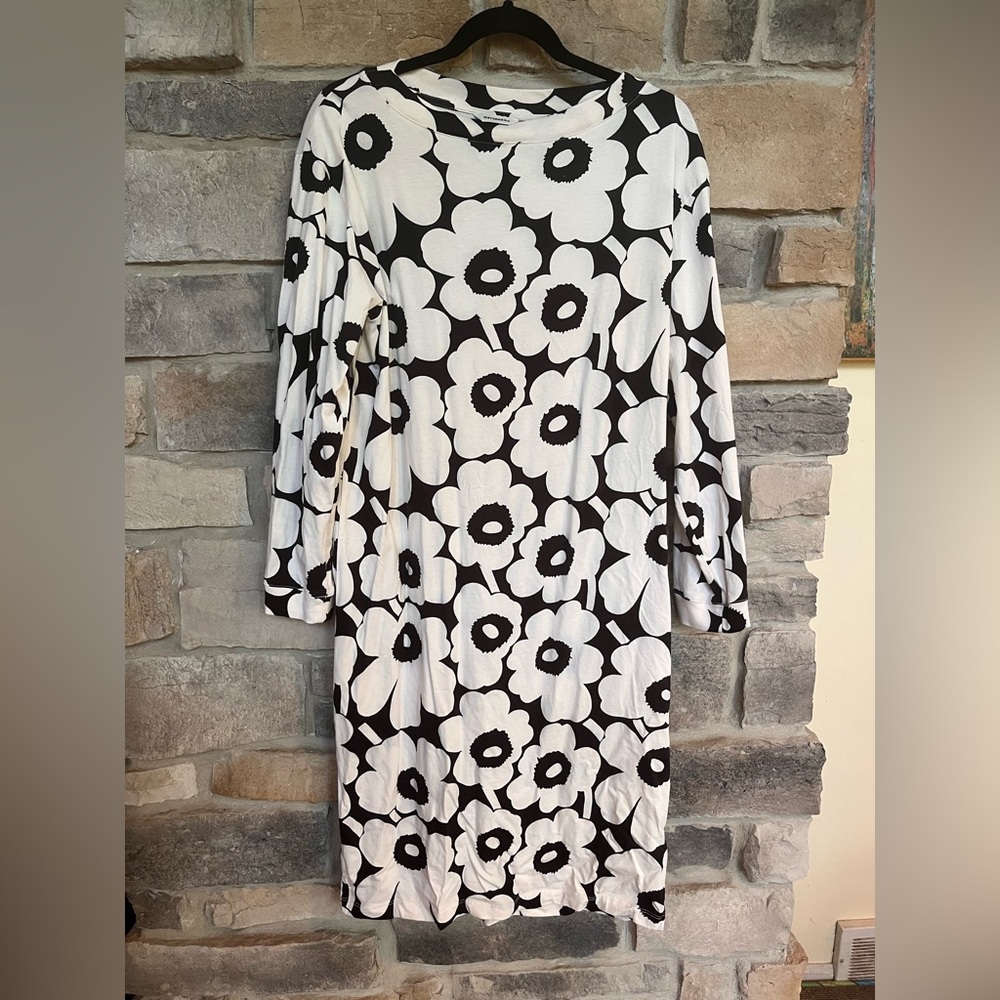 Marimekko Black and White Floral Long Sleeve Tee Dress